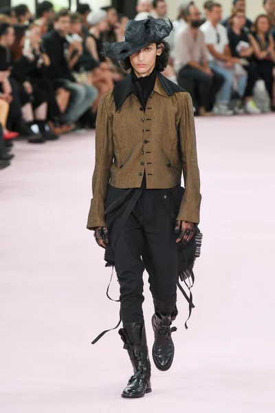 Look 33